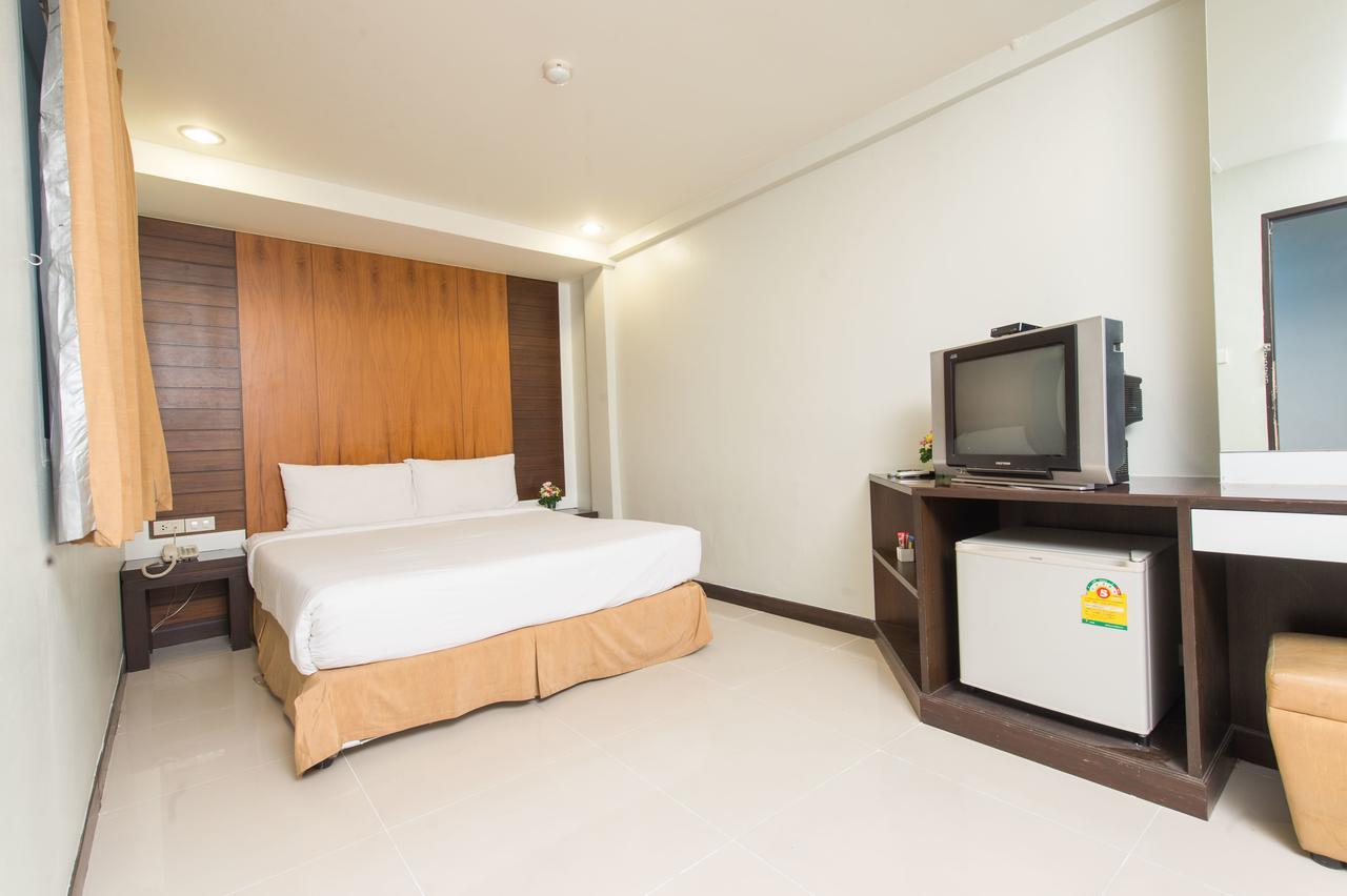 Tara Monte Hotel Bangkok Exterior photo